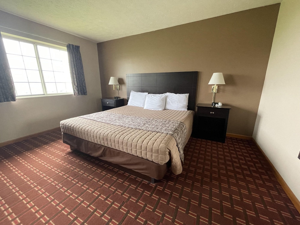Suite, 1 King Bed, Non Smoking photo 1