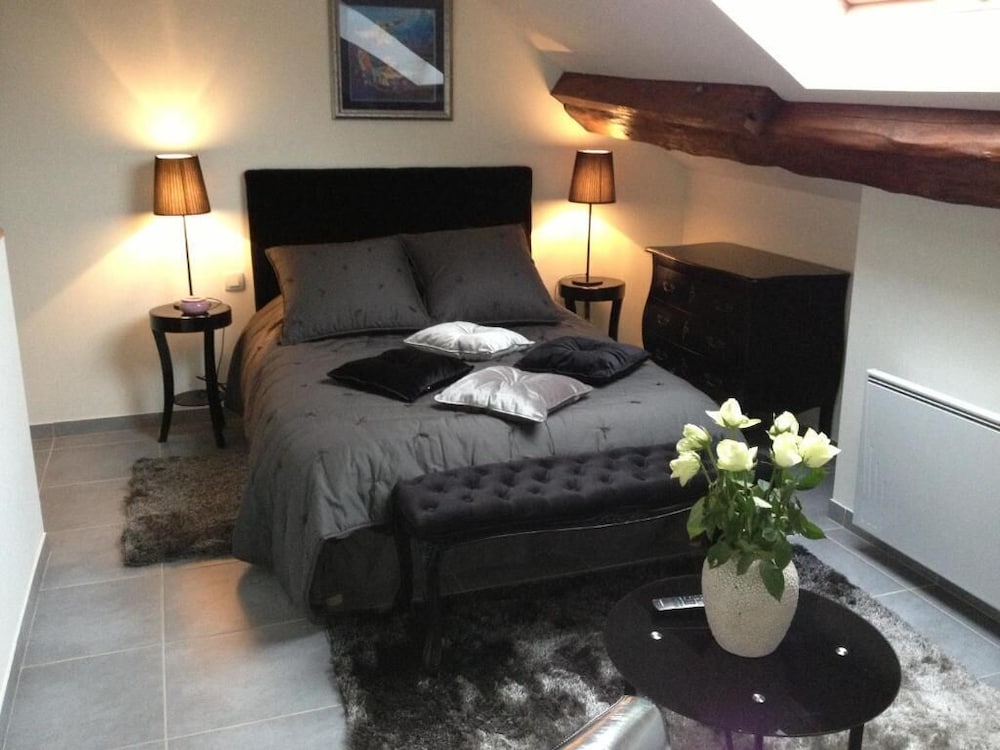 Deluxe Double Room, Private Bathroom photo 2