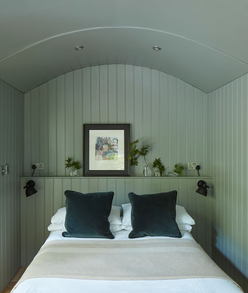 Shepherd Hut photo 2