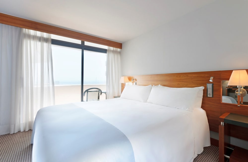 Premium Room, Sea View (2 adults + 1 child) - Photo 10