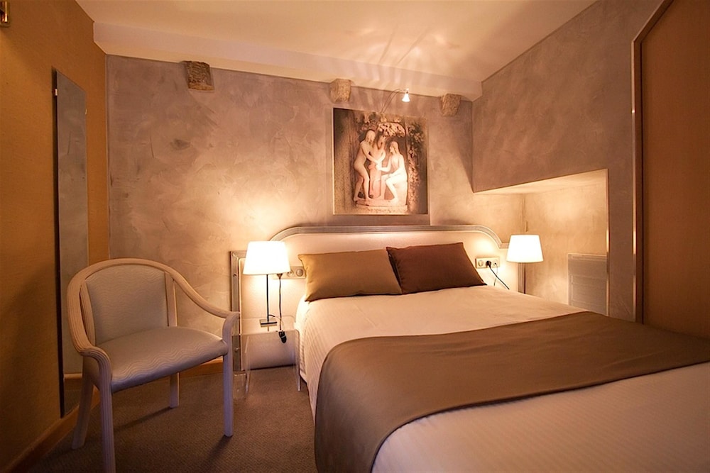 Double Room (Cosy - with attic or courtyard view) - Photo 3