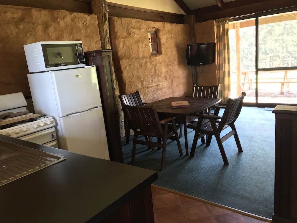 2 Bedroom Forest View Cottage photo 3