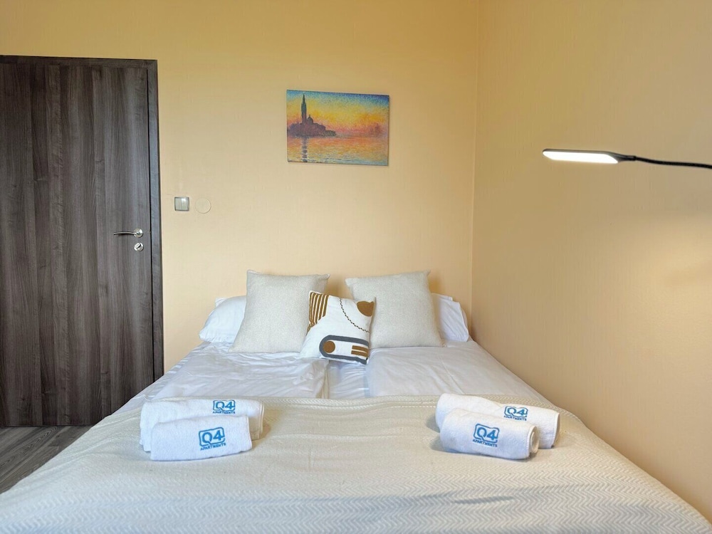 Basic Double Room, Private Bathroom, Ground Floor photo 2