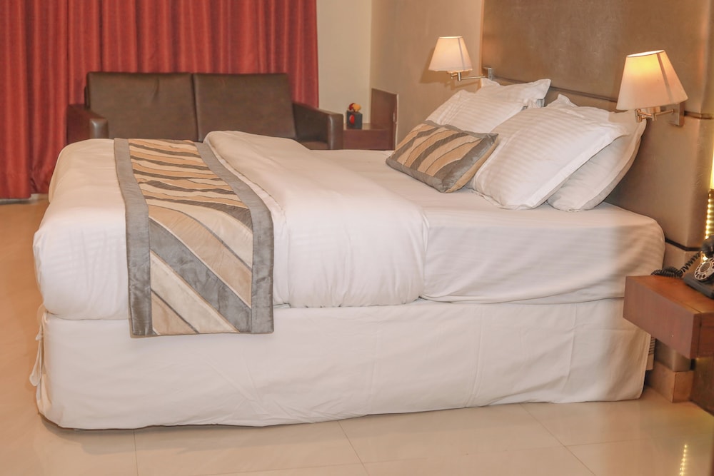 Deluxe Room, City View