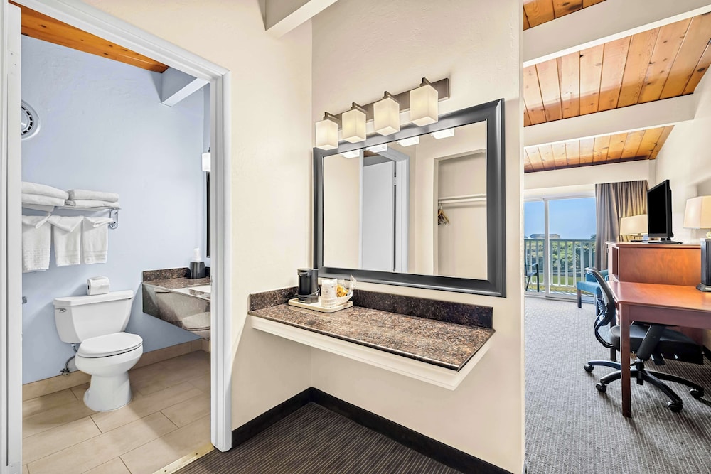 Standard Room, Multiple Beds, Non Smoking, Refrigerator