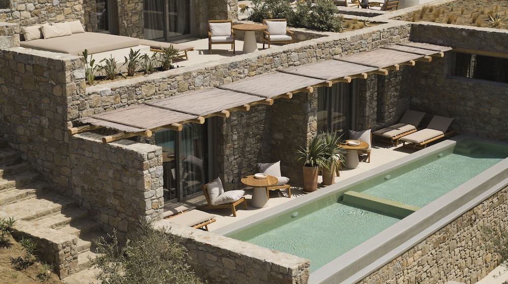 Deluxe Sea View Plunge Pool - Photo 3