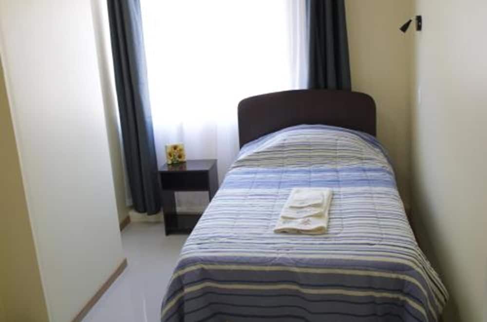 Single Room, 1 Twin Bed, Private Bathroom photo 1