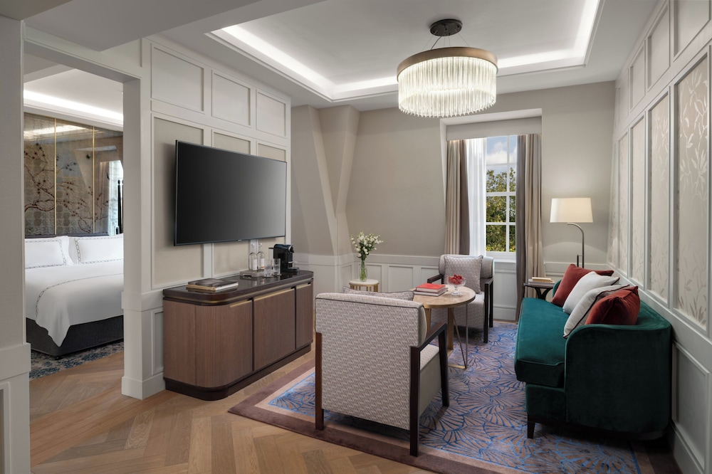 Suite (Roosevelt)