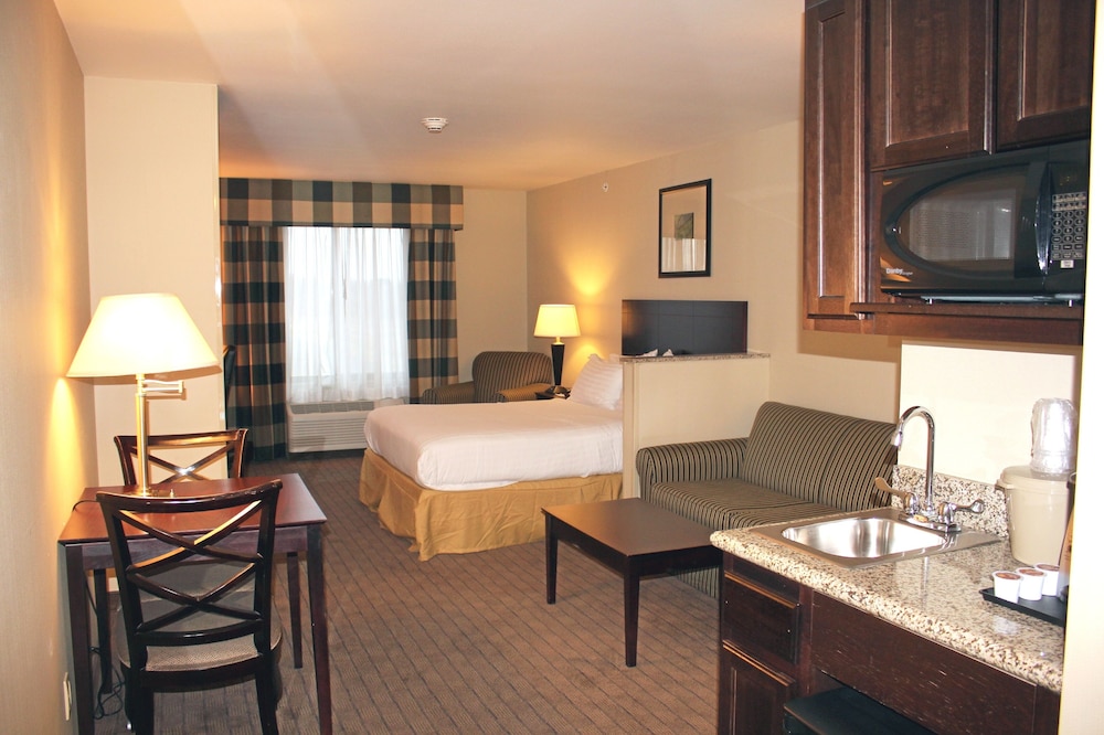 Suite, 1 Queen Bed - Photo 2