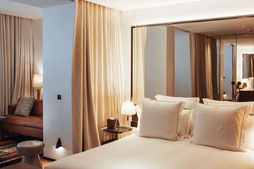 Suite, 1 Double Bed, Air conditioning (Winter Garden)