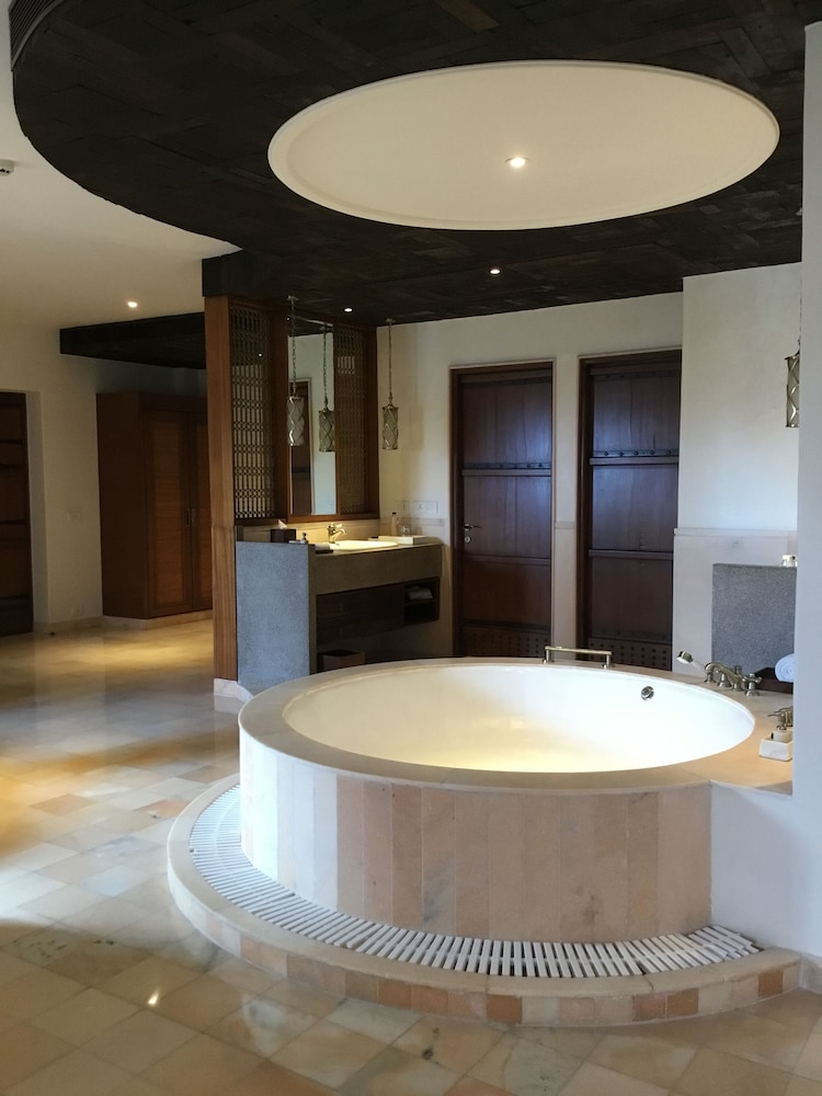 Suite (Regal)