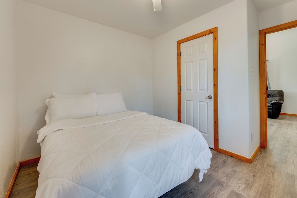 House (2 Bedrooms) photo 2