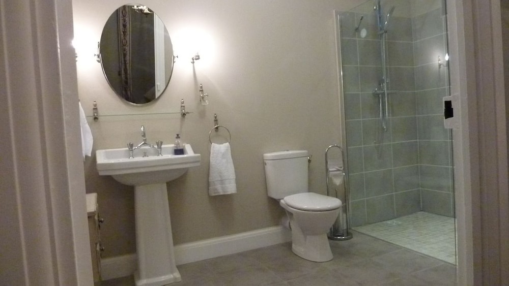Premier Suite, 2 Bedrooms, Kitchenette, Courtyard View photo 3