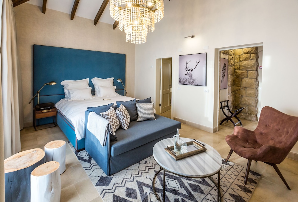 Junior Suite, Shared Pool, Mountain View