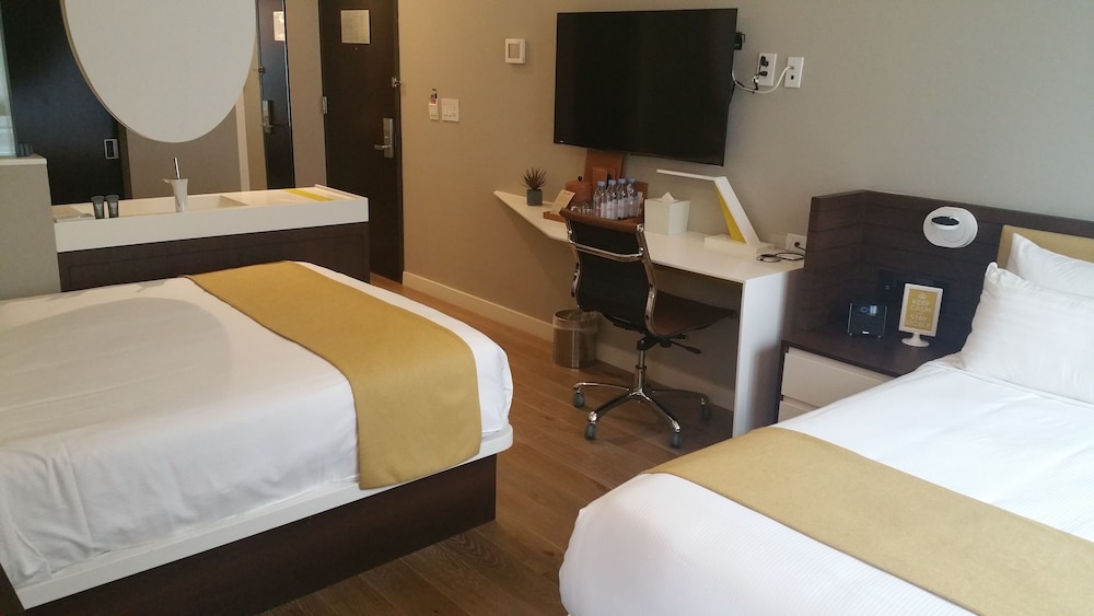 Double Room, 2 Double Beds, Balcony, City View