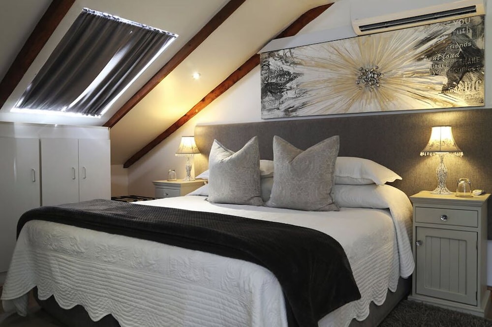 Room (Splendour)