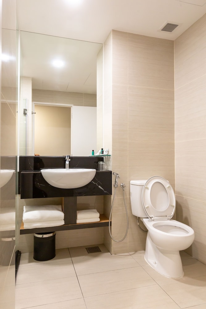Deluxe Double Room, 1 King Bed, Sea View - Photo 5