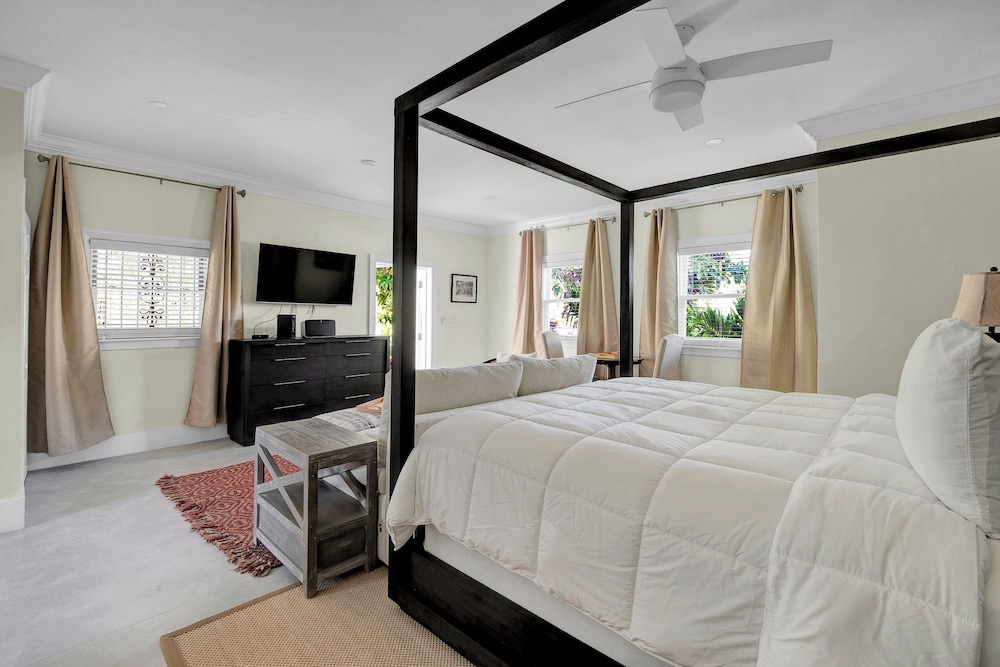 One-Bedroom Studio