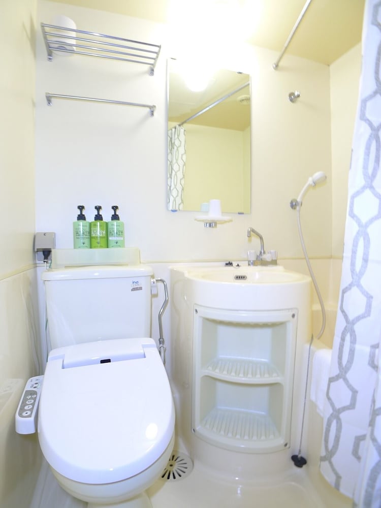 Twin Room, Non Smoking photo 3