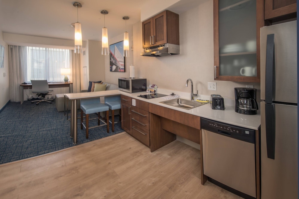 Suite, 1 Bedroom photo 1