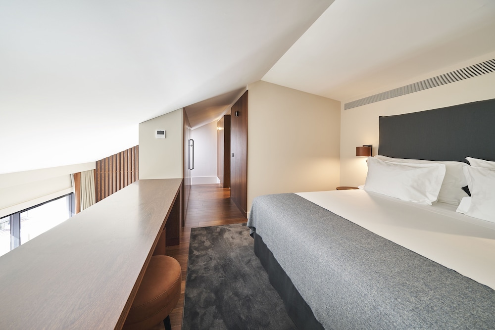Suite Duplex (Top Floor) thumbnail 5