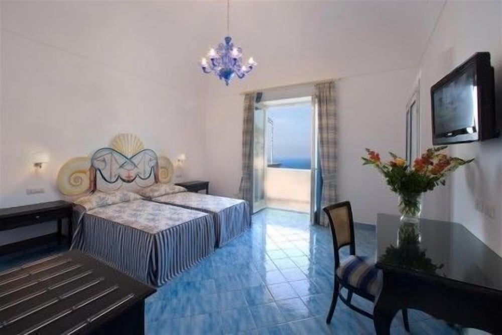 Superior Room, Balcony, Sea View - Photo 2