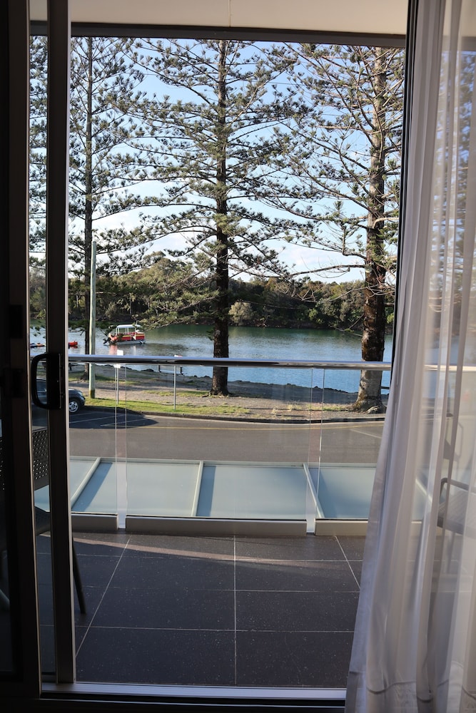 Standard Room, Non Smoking, Balcony (Queen +Sng River View 3nt) photo 3