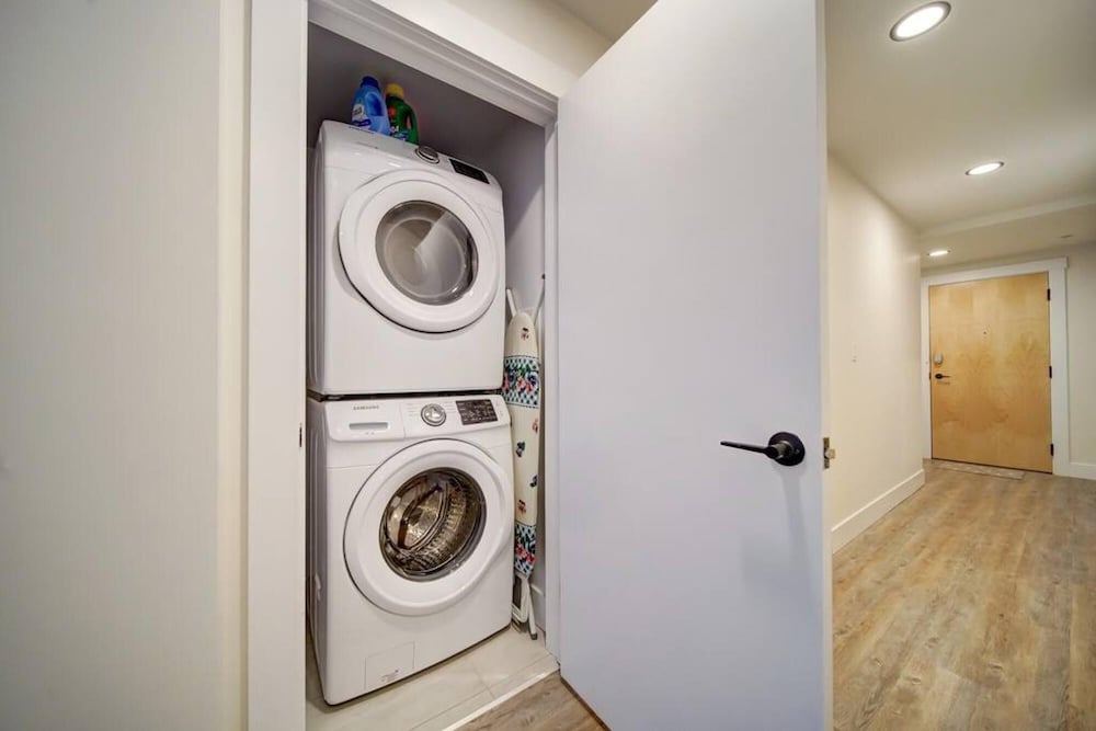 Luxurious Modern 2BR Condo Slps-5 Coffee AC Wifi, Billede 6