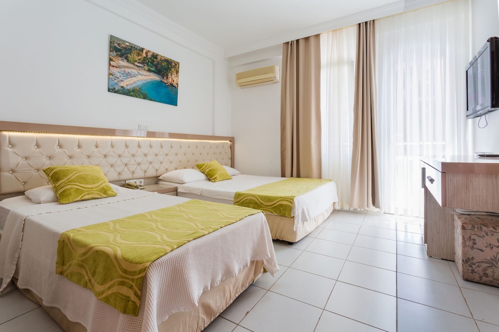 Triple Room photo 2