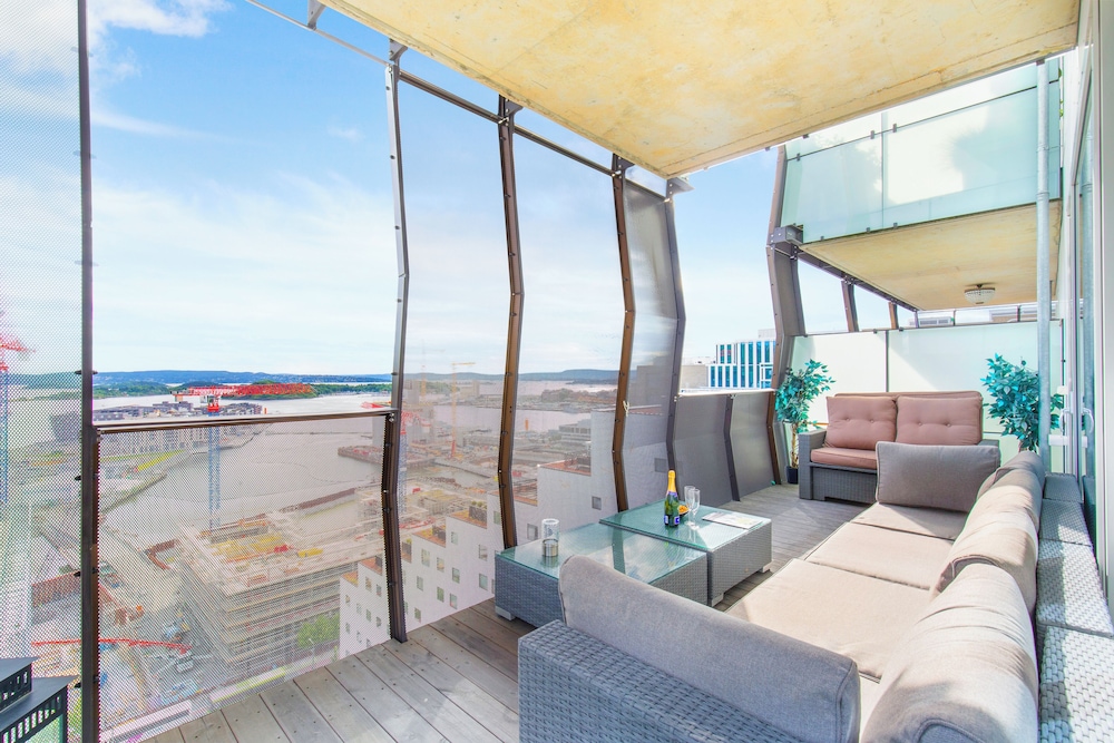 Luxury Apartment, Ocean View
