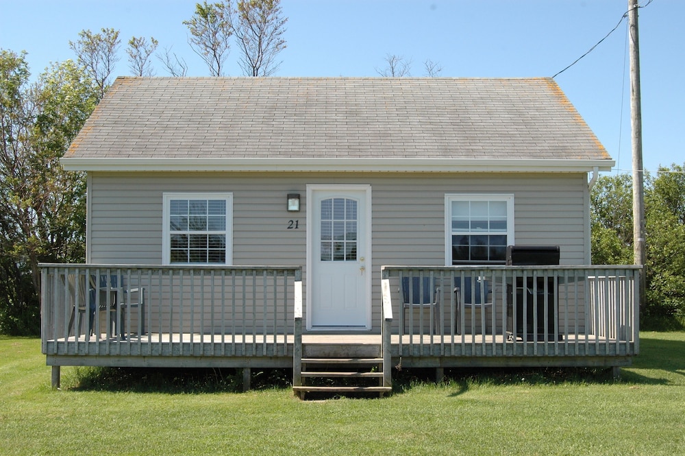 Deluxe Cottage, 2 Bedrooms (1 queen and 2 double beds)