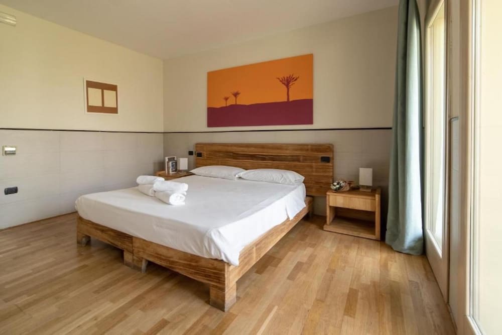Standard Double Room photo 3