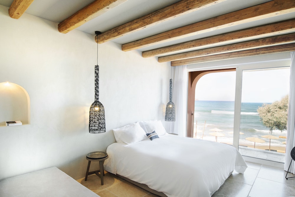 Standard Room, Balcony, Sea View (Revelation) photo 2