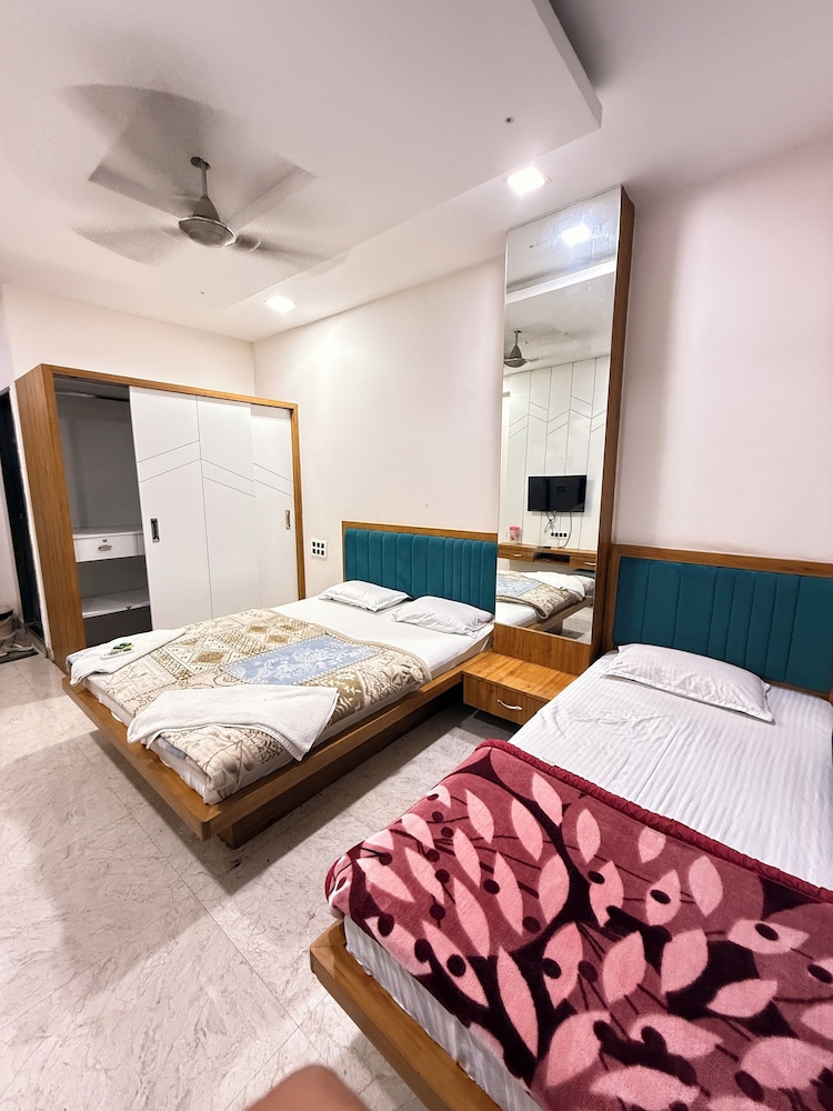 Deluxe Triple Room photo 2