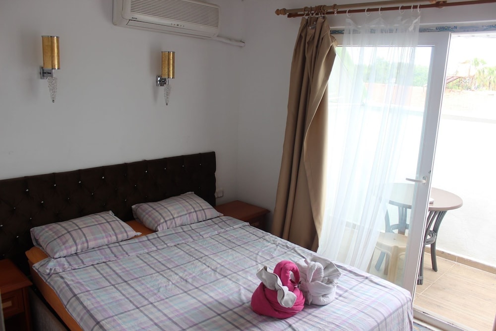 Standard Double or Twin Room photo 2