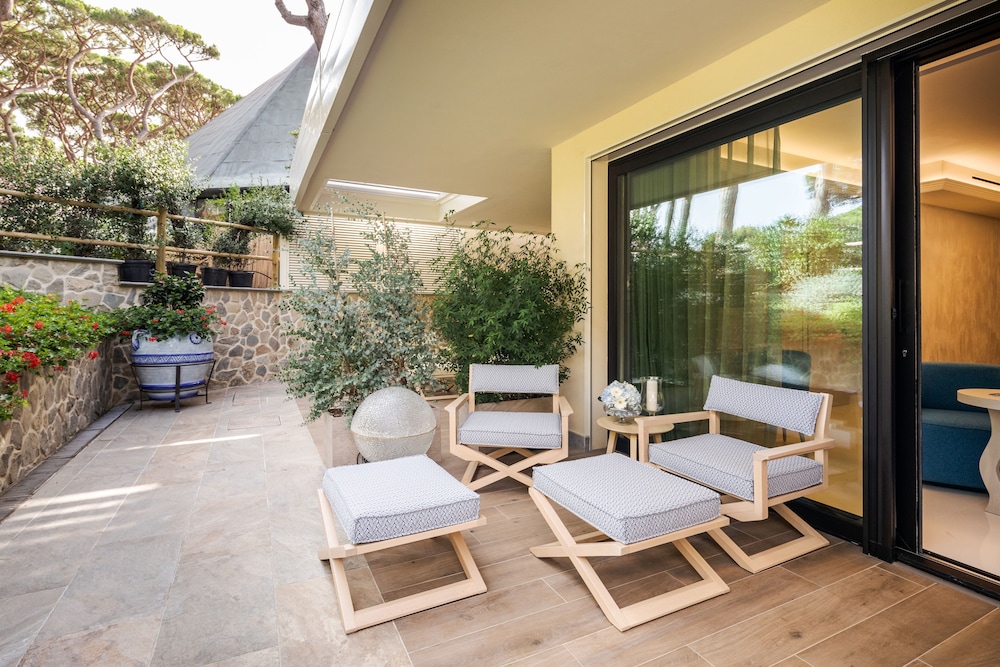 Junior Suite (Cala Beach, Pinewood Side)