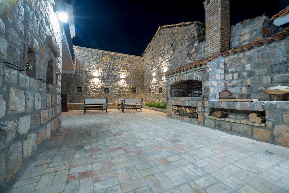 Villa photo 3