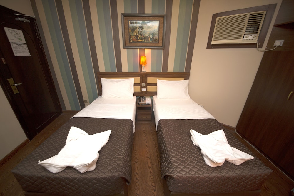 Deluxe Double or Twin Room, 2 Twin Beds, City View photo 2