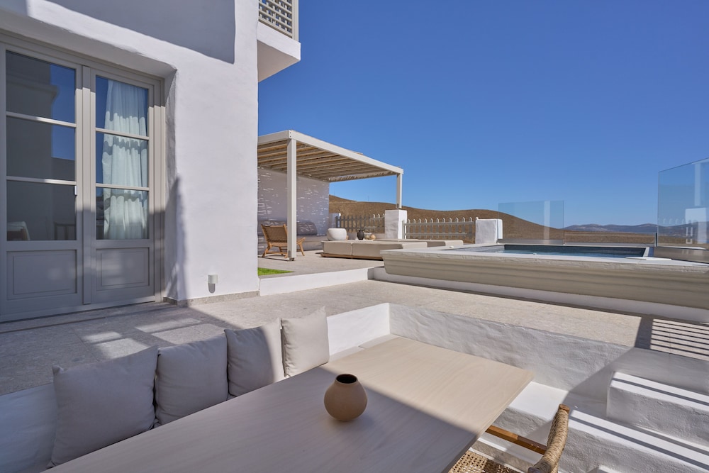 Presidential Villa photo 2