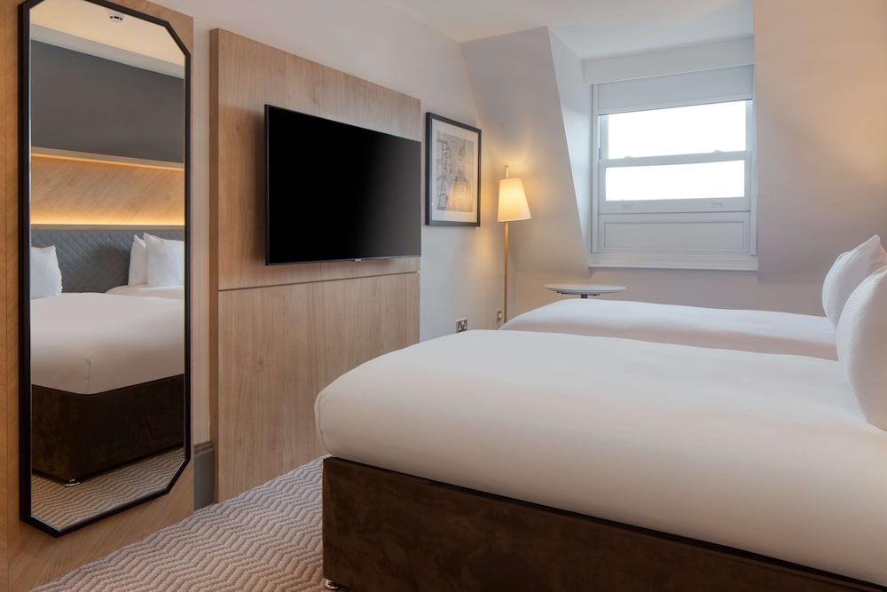 Twin Room - Photo 1
