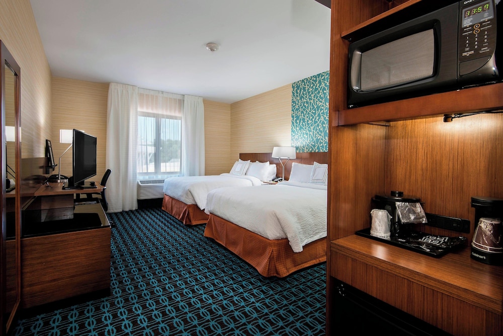 Room, 2 Queen Beds (Mobility/Hearing Accessible, Tub)