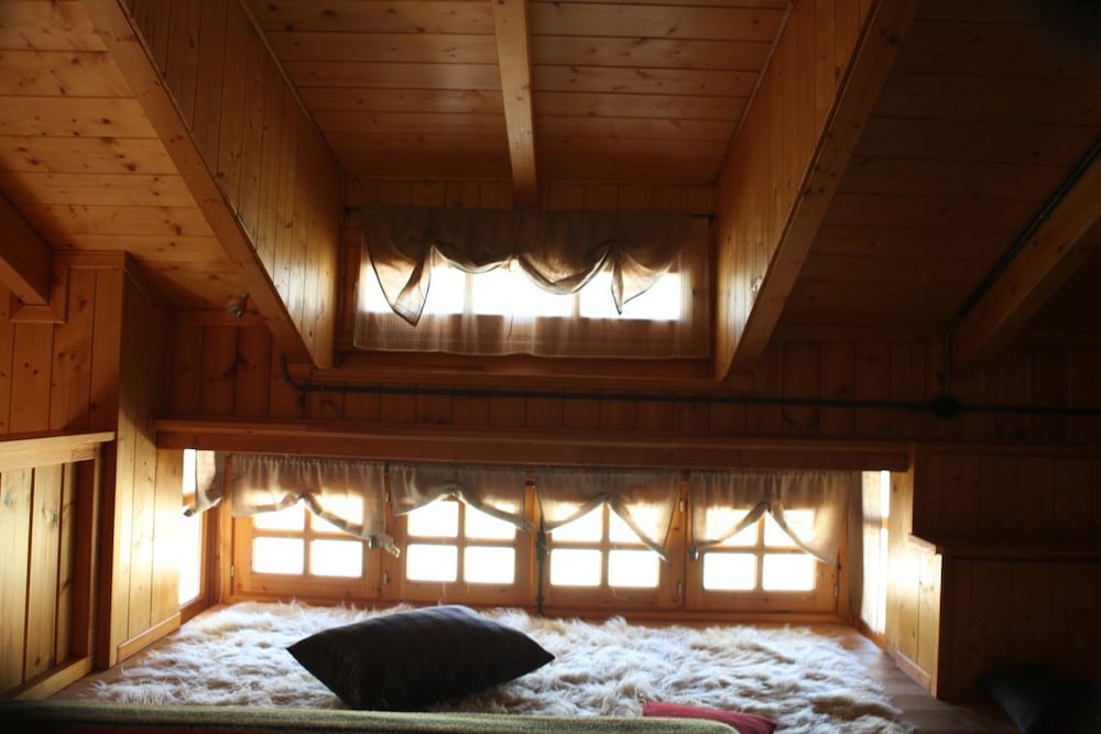 Quadruple Room (Huck)