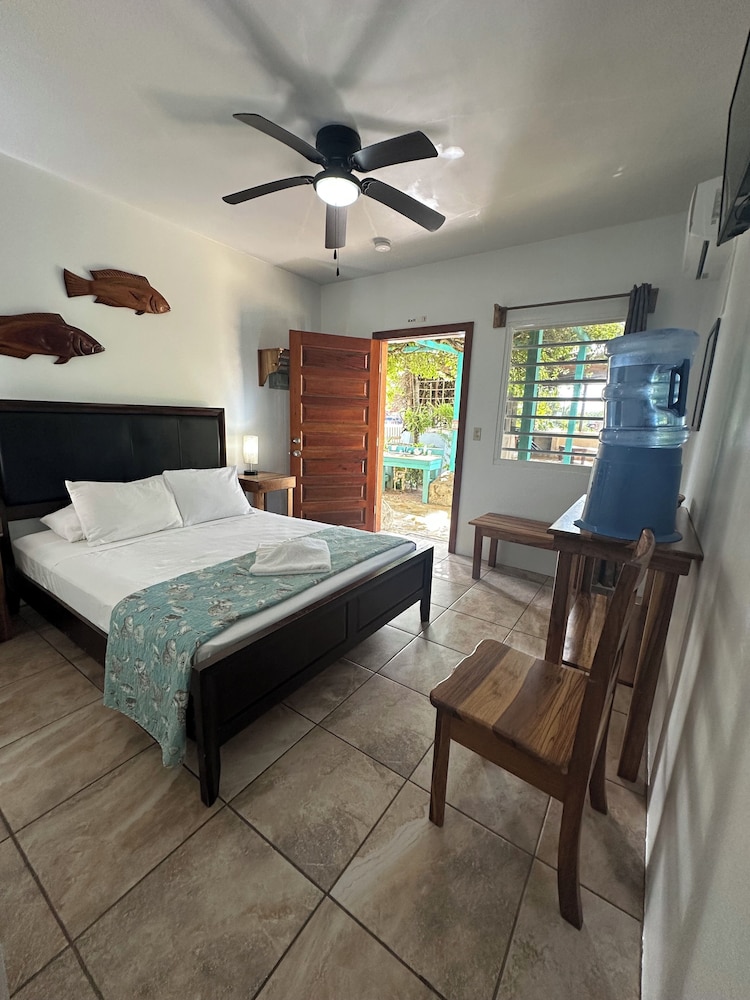 Deluxe Room, 1 Bedroom, Refrigerator & Microwave, Sea View