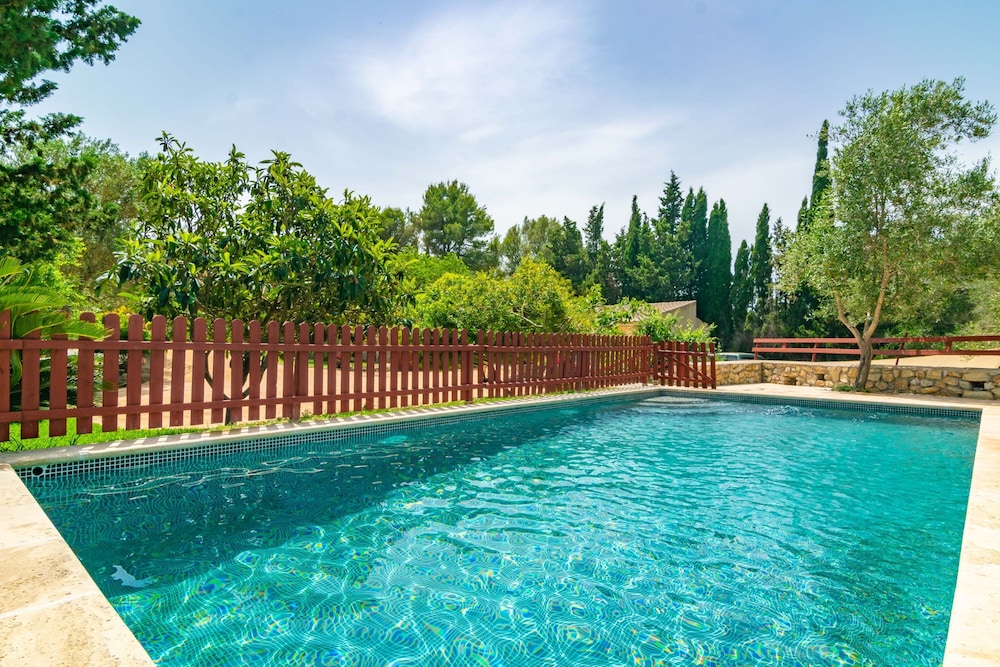 Villa photo 3