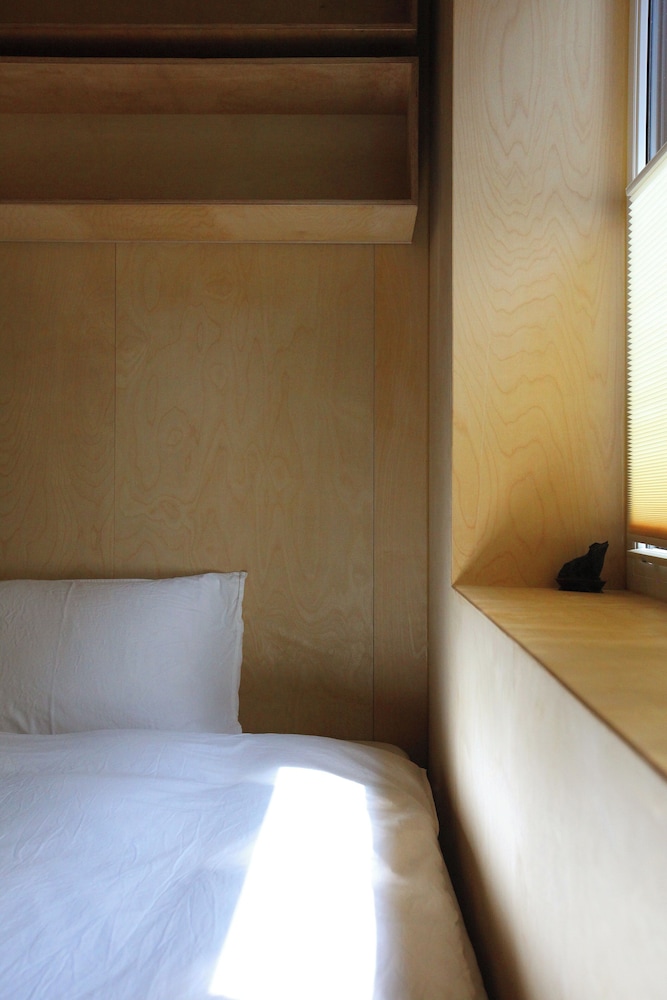Exclusive suite entire 1st floor - Fully private (2 bed rooms / Foreigners Only) photo 3