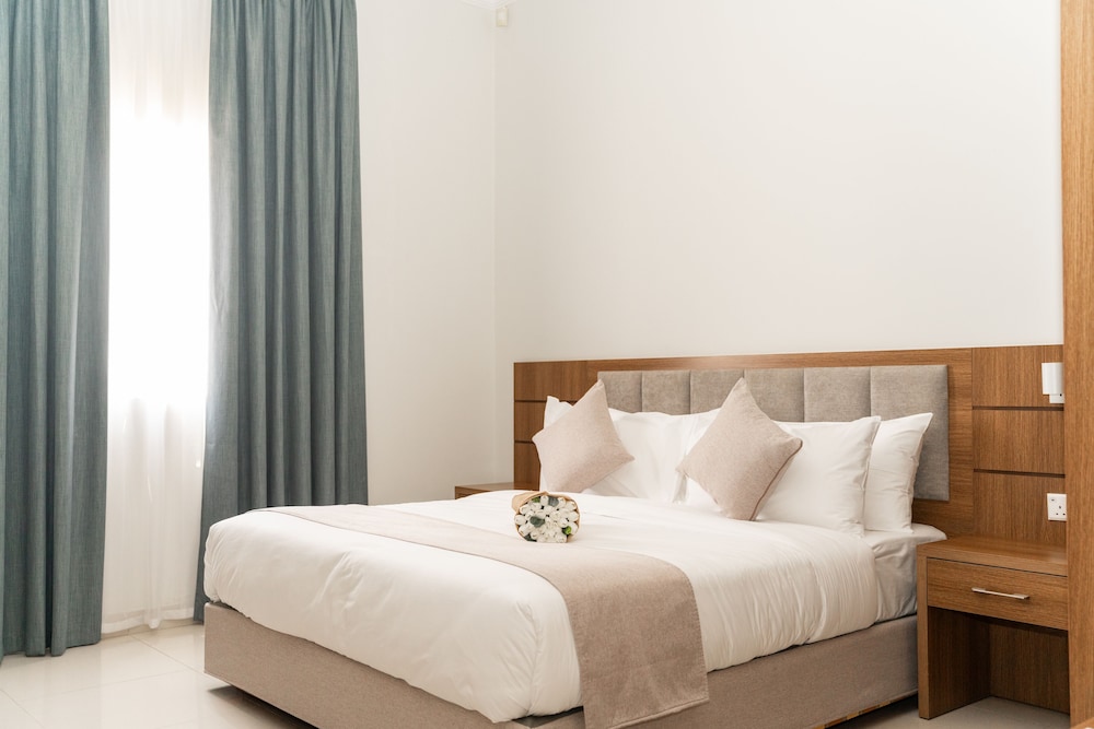 Deluxe Room, 1 King Bed photo 3