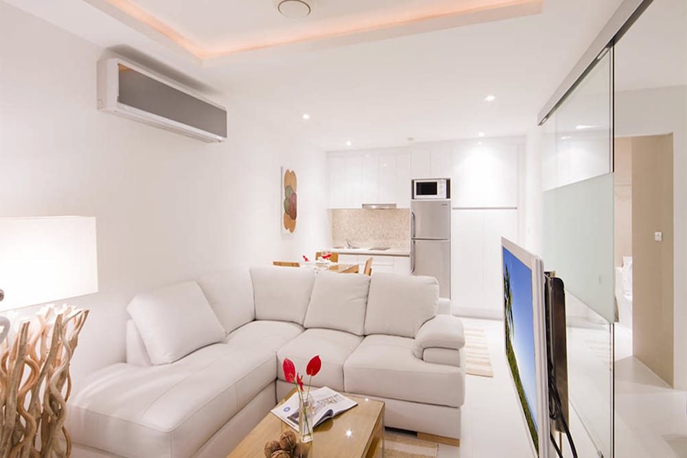 One Bedroom Terrace with Seaview - Photo 8
