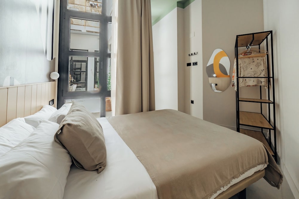Apartment, Courtyard View (Loft 9)