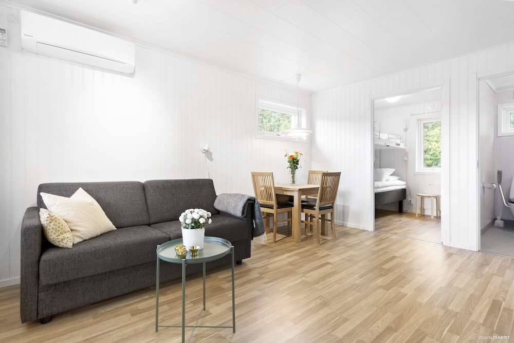 Lingonstuga - 1 bedroom, no pets allowed (excl. Towels, bed linen, cleaning) photo 3
