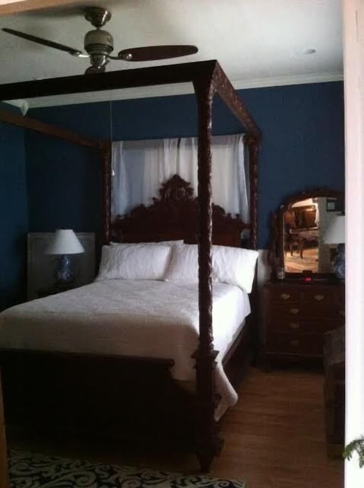 House, 1 Bedroom